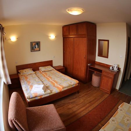 Aurora Guest House Nesebar Exterior photo
