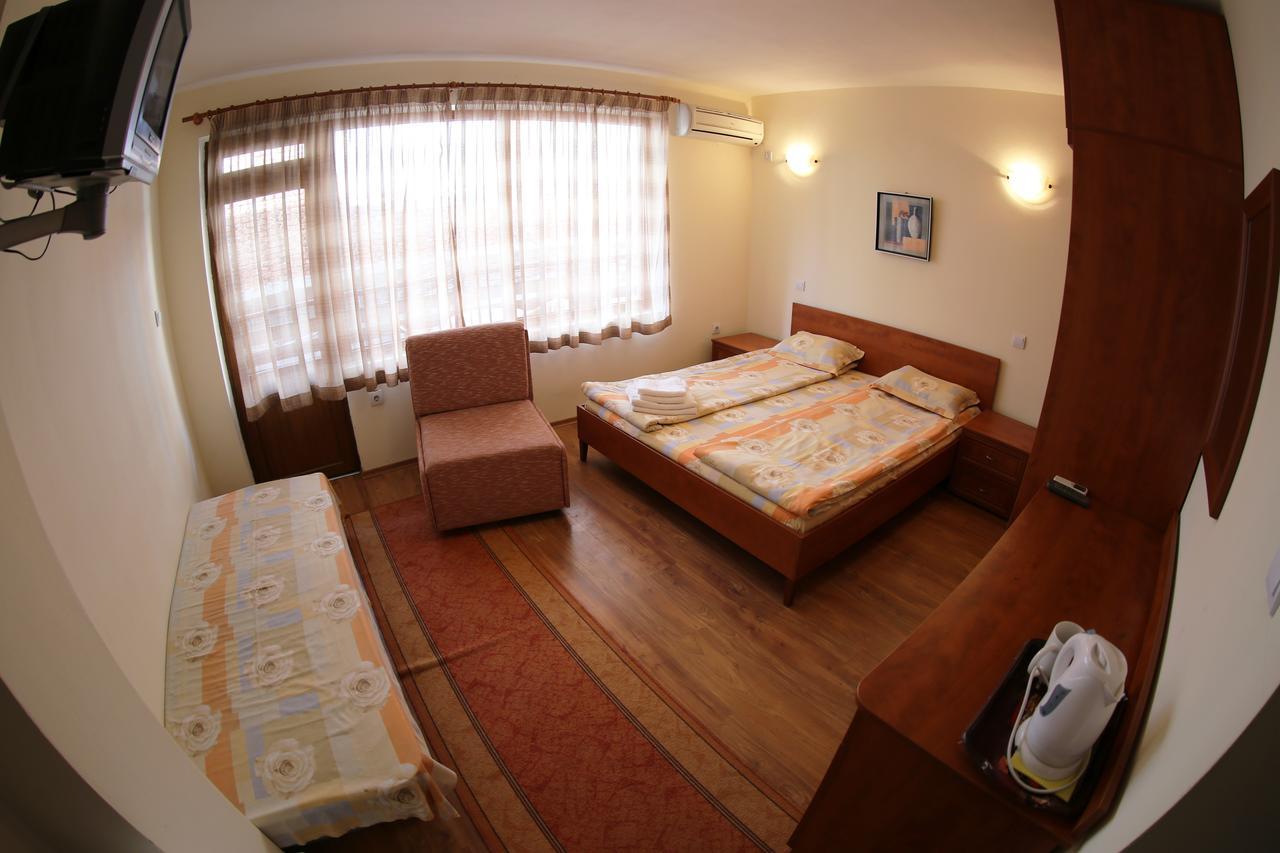 Aurora Guest House Nesebar Exterior photo