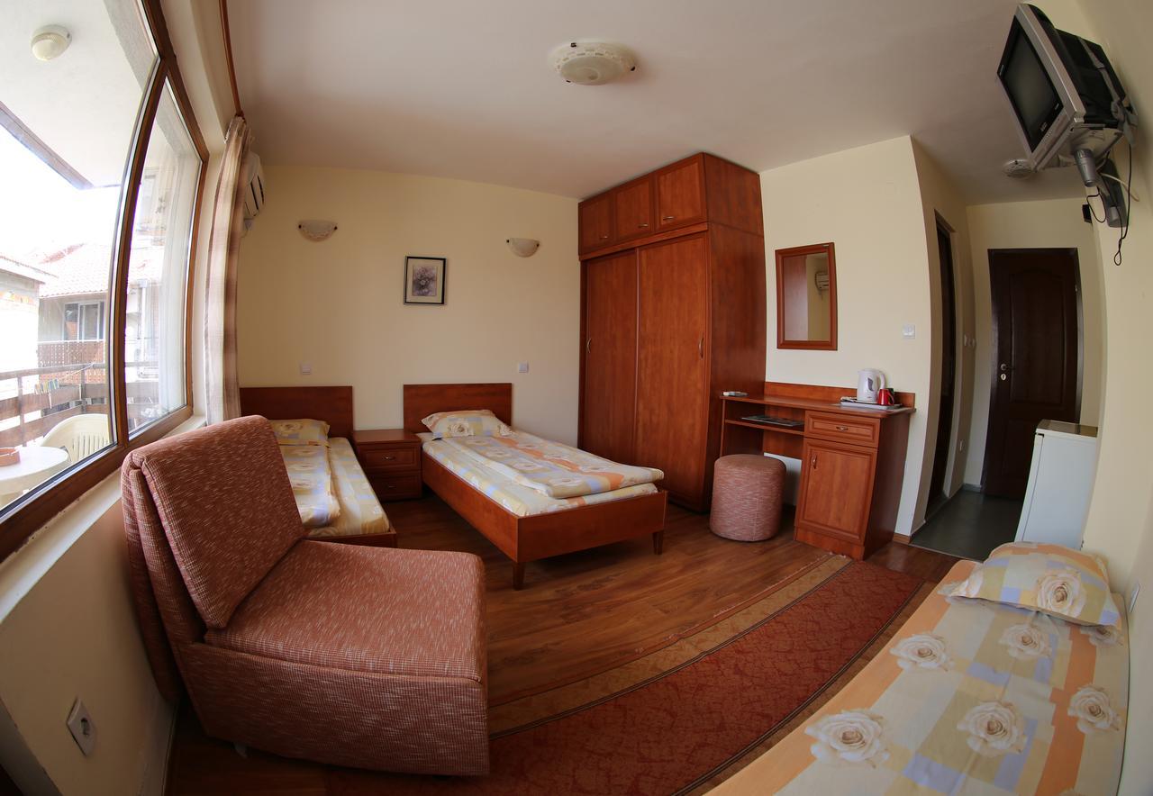 Aurora Guest House Nesebar Exterior photo